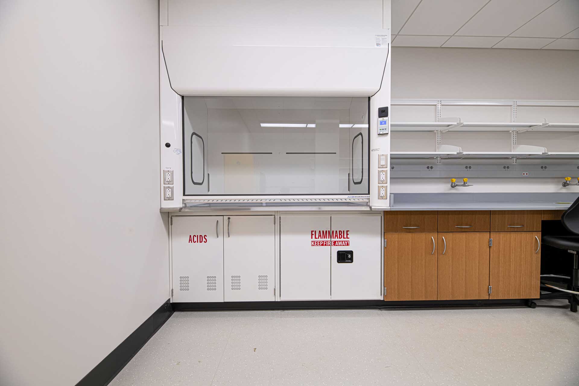 Solution Series laboratory fume hood systems